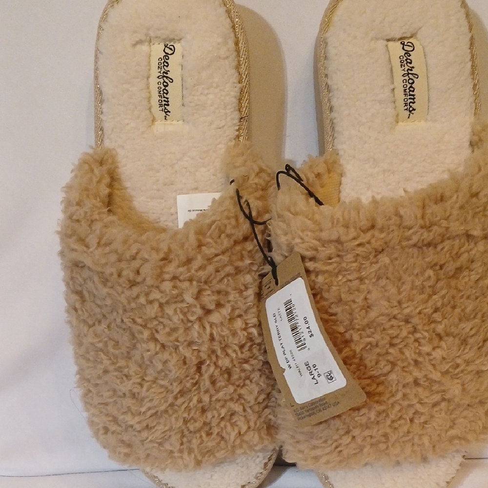 Dearfoams Tan Fuzzy Slippers - Picture 5 of 5